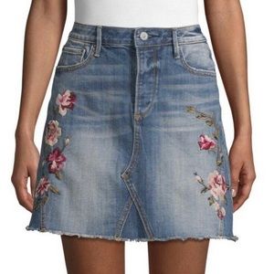 Driftwood Pink Floral Embroidered Skirt Sz 24